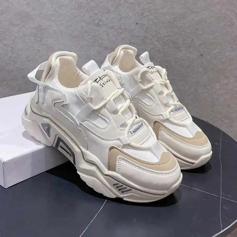 KADIN TARZ SPOR AYAKKABI 117