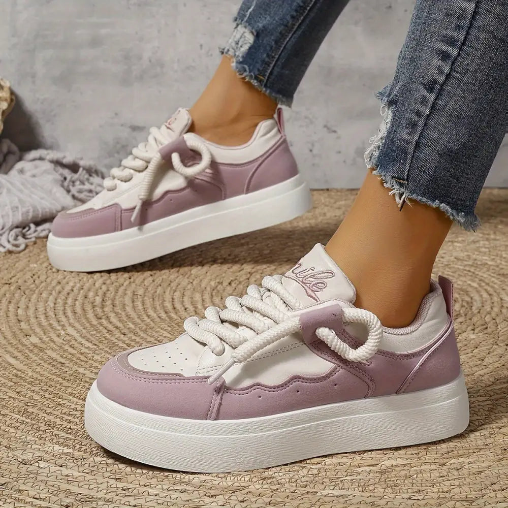 KADIN TARZ SPOR AYAKKABI 195