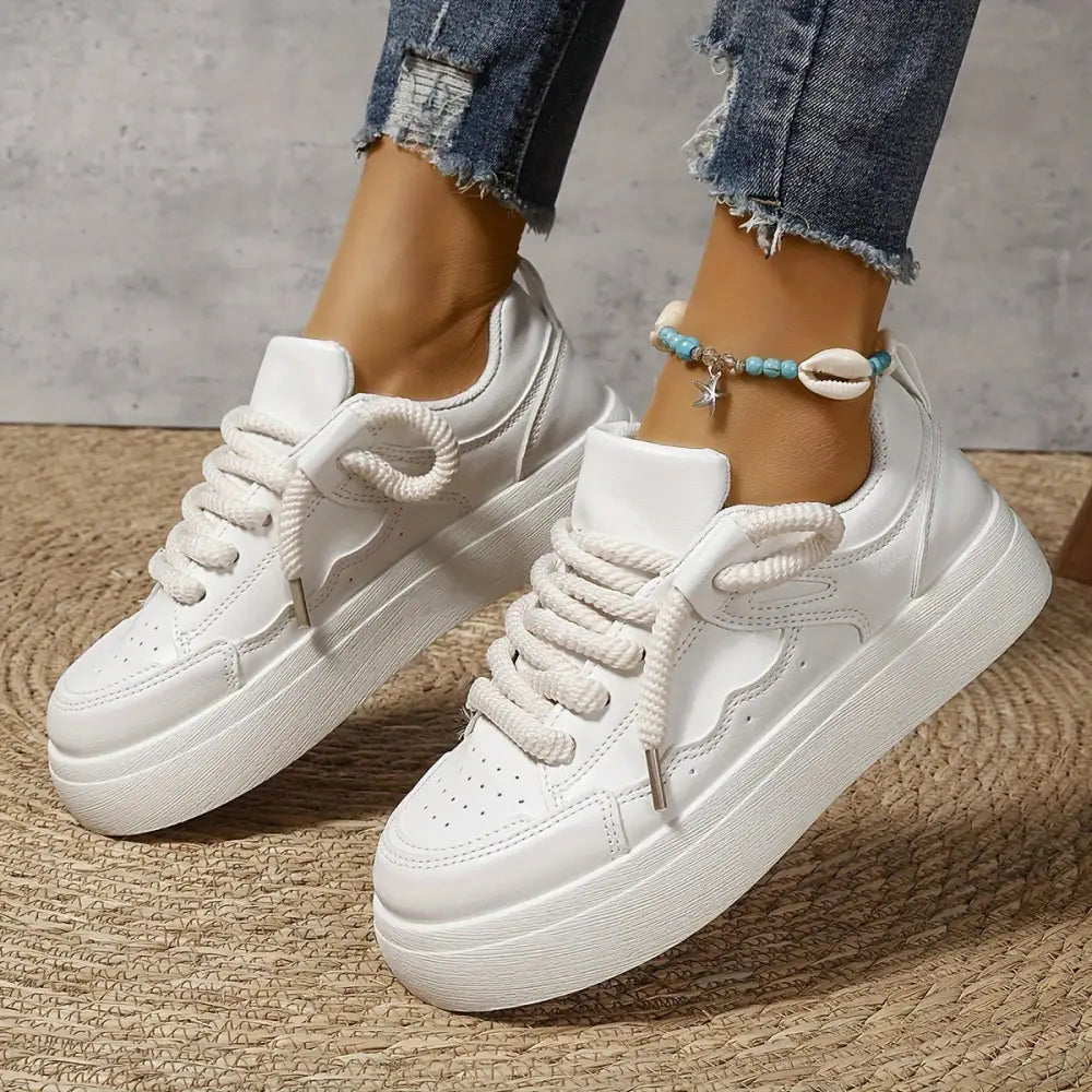 KADIN TARZ SPOR AYAKKABI 195