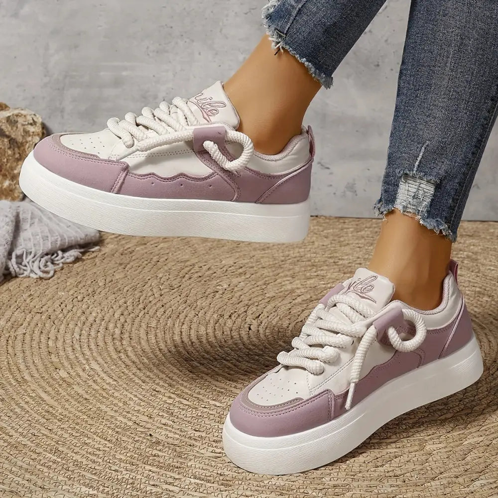 KADIN TARZ SPOR AYAKKABI 195