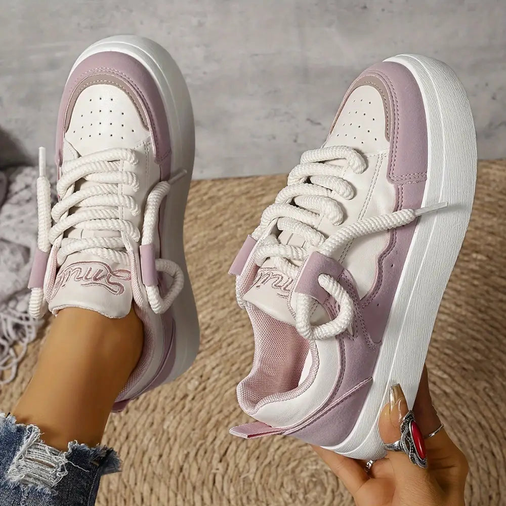 KADIN TARZ SPOR AYAKKABI 195