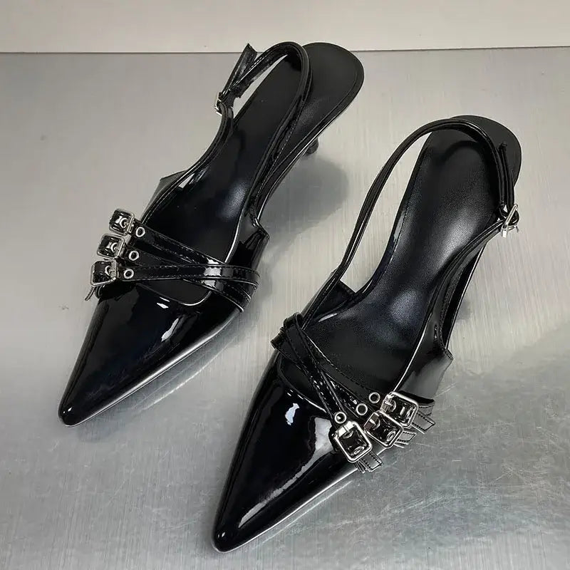 KADIN TARZ TOPUKLU AYAKKABI 189