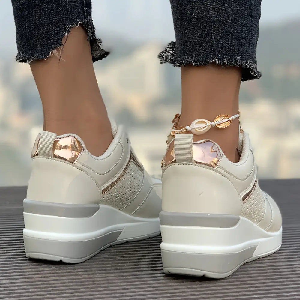 KADIN TARZ SPOR AYAKKABI 139