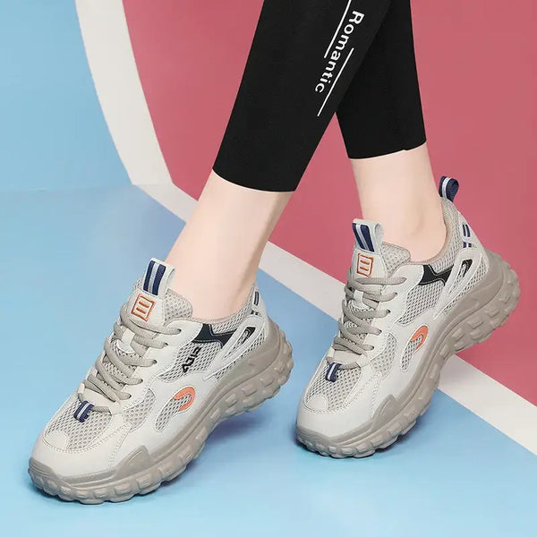 KADIN TARZ SPOR AYAKKABI 184