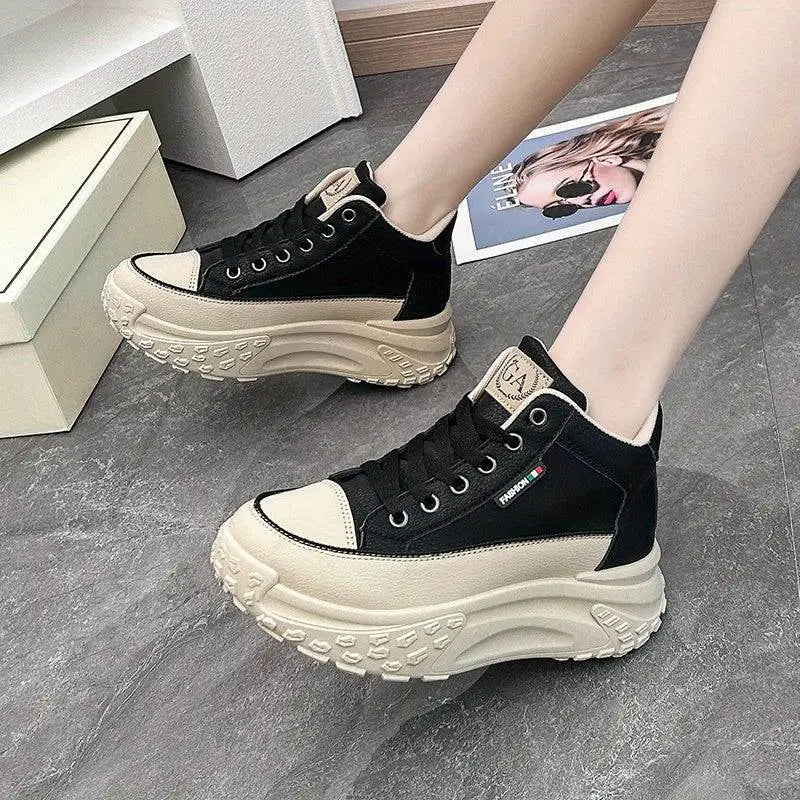 KADIN TARZ SPOR AYAKKABI 207