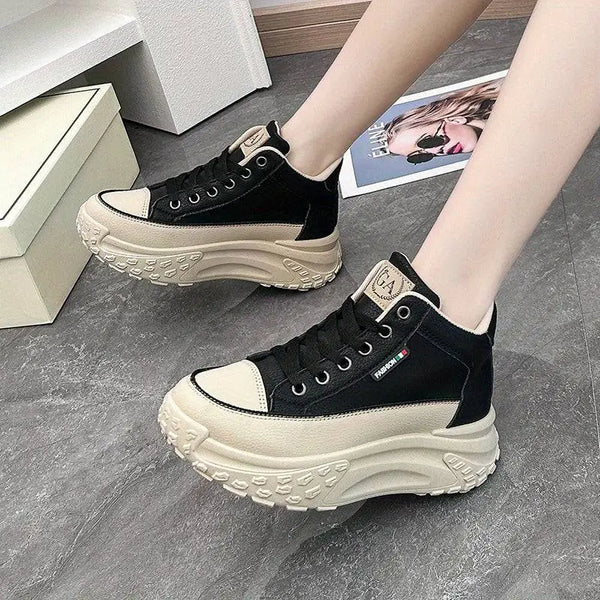 KADIN TARZ SPOR AYAKKABI 207